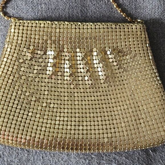 Gold Mesh Shoulder Purse‎ - Picture 2 of 5